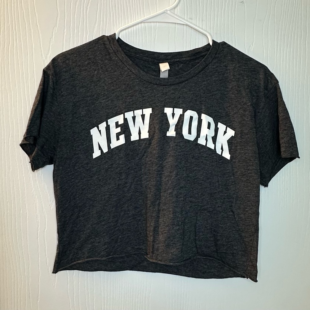 New York graphic tee short sleeve gray crop top women’s